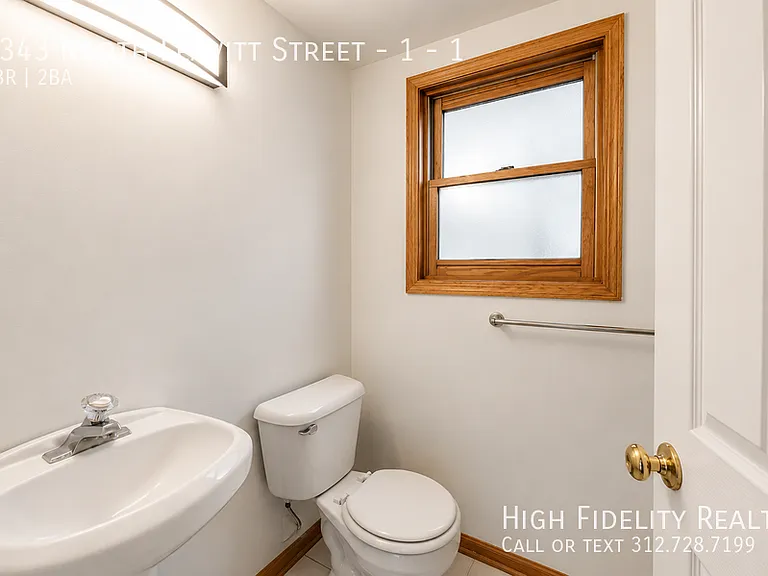 1343 N Leavitt St #1 — Photo 11