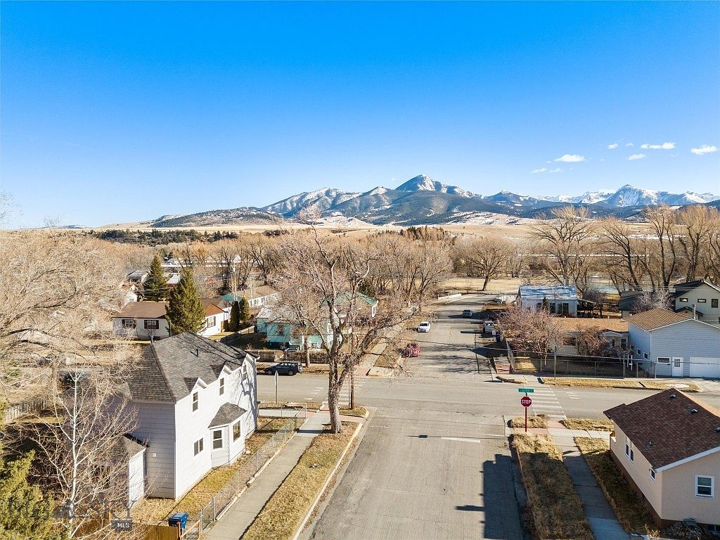 501 E Geyser St, Livingston, MT 59047 Zillow