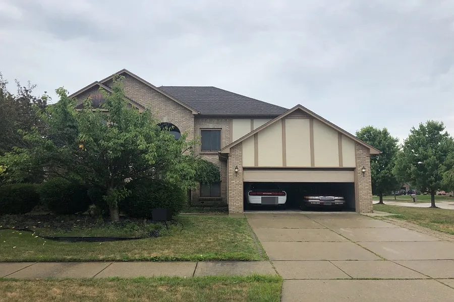 17306 Normandy Dr photo 1