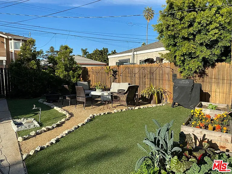 837 Sunset Ave — Photo 2