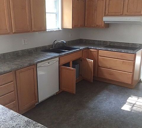 2nd image of 3318 E Smoky Mountain Dr