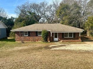220 Perry Hill Rd, Montgomery, AL 36109