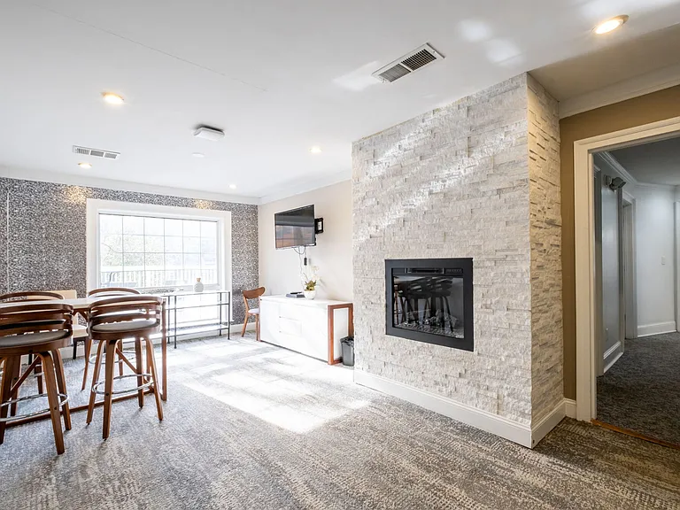 The Lake House at Martins Landing — Photo 41