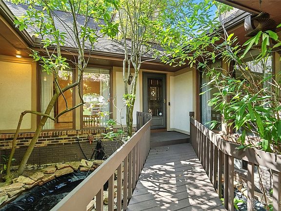 3rd image of 3211 Tarleton Dr