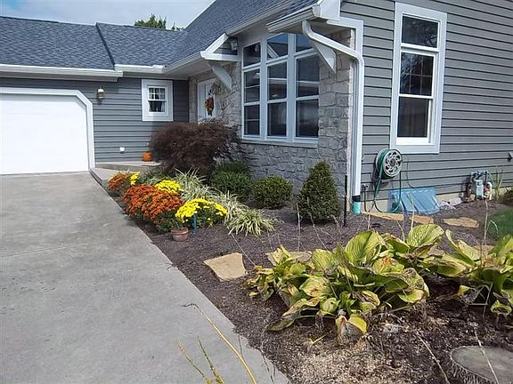 5th image of 50 Heather Pl