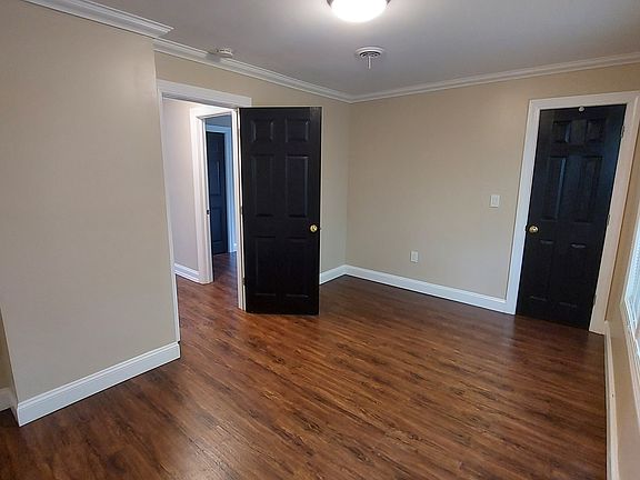4th image of 311 N Dewitt St