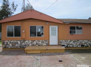 2216 E St, Rio Linda, CA 95673