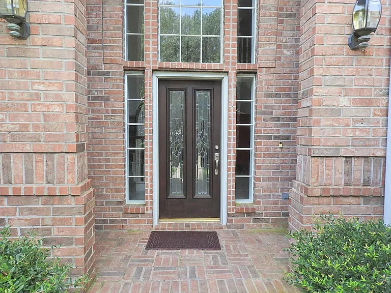 2319 Amber Springs Dr — Photo 6