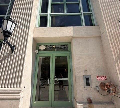5th image of 111 E Flagler St APT 406