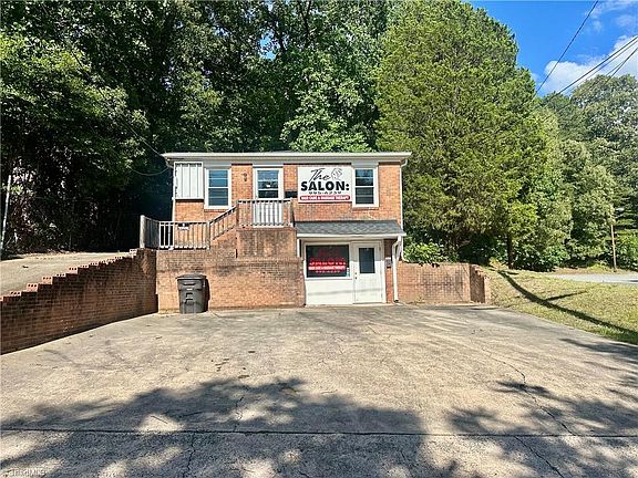 5th image of 1240 Churton St