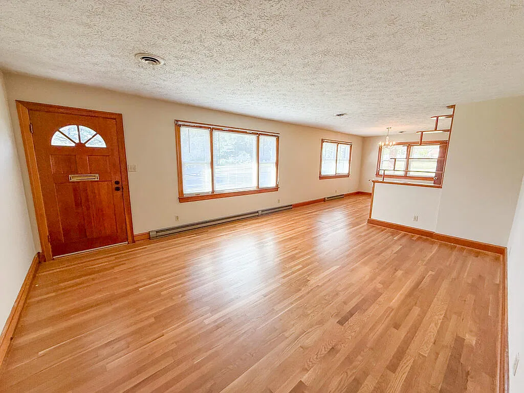 2 bed, 1.5 bath, $1,275 — Photo 3