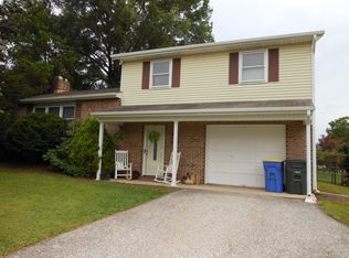 3610 Village Rd, Dover, PA 17315