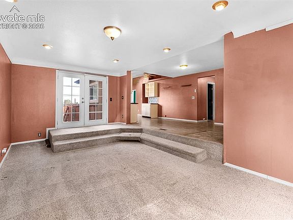 4th image of 1027 Arch St