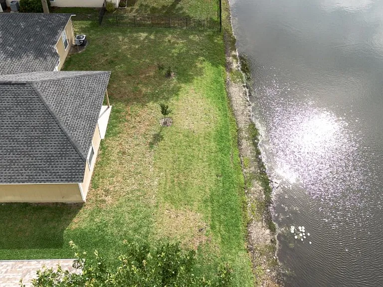 557 Grand Parke Dr — Photo 32
