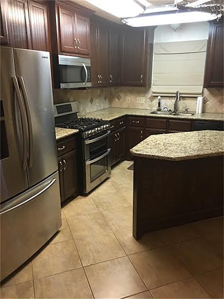 1st image of 10935 Pecan Dr