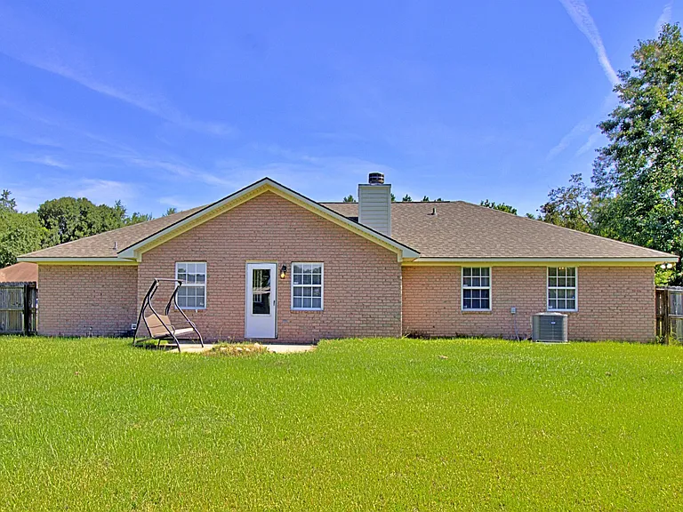 205 Tempest Ln — Photo 23