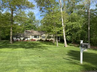 435 Cedar Ln, New Canaan, CT 06840
