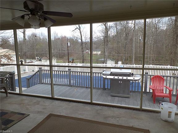 3rd image of 5017 Forest Oaks Dr