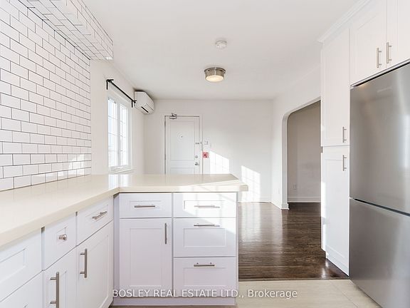 2nd image of 308 S Kingsway Rd #5