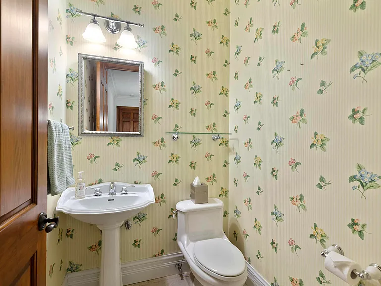 1321 Pelham Rd — Photo 32