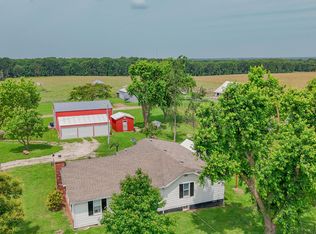 9661 E 1070 Road, Stockton, MO 65785