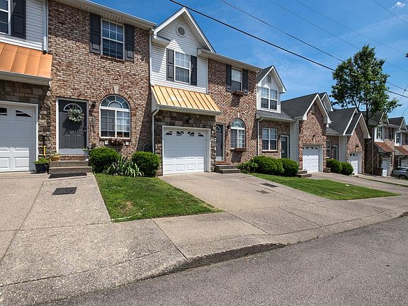 3rd image of 609 Spence Enclave Way