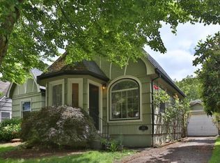 2402 NE 32nd Pl, Portland, OR
