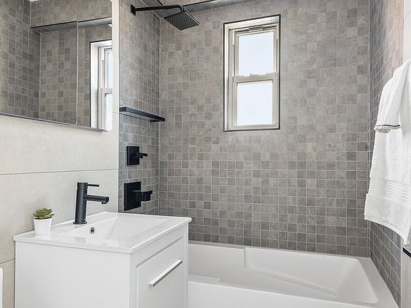 5th image of 33 Greenwich Ave APT 9J