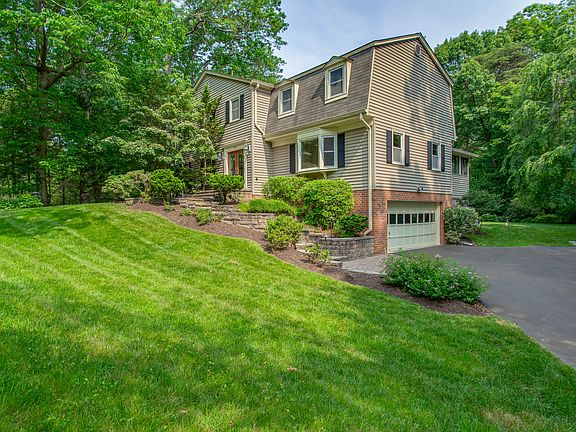 3rd image of 3148 Cobb Hill Ln