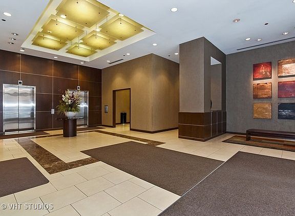 5th image of 200 N Jefferson St APT 1907