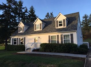 1265 Crescent Dr, Oak Harbor, WA 98277