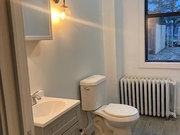 4th image of 208 N Miller St