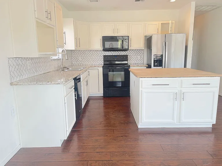 102 Copper St — Photo 29