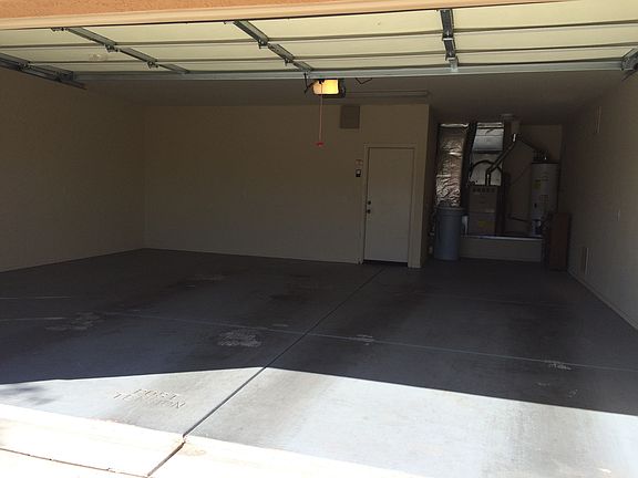 2 1/2 car garage