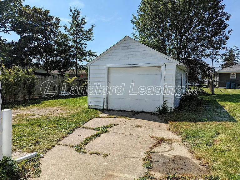 3502 Lowell Ave — Photo 15