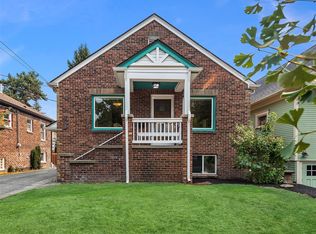 7008 19th Ave NW, Seattle, WA 98117