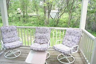 4th image of 692 Queens Ct