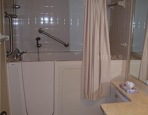 4th image of 5708 Garden Lakes Dr
