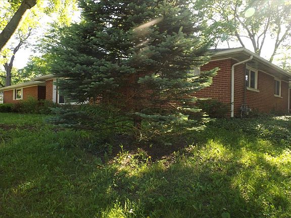 3rd image of 104 Cole Ave