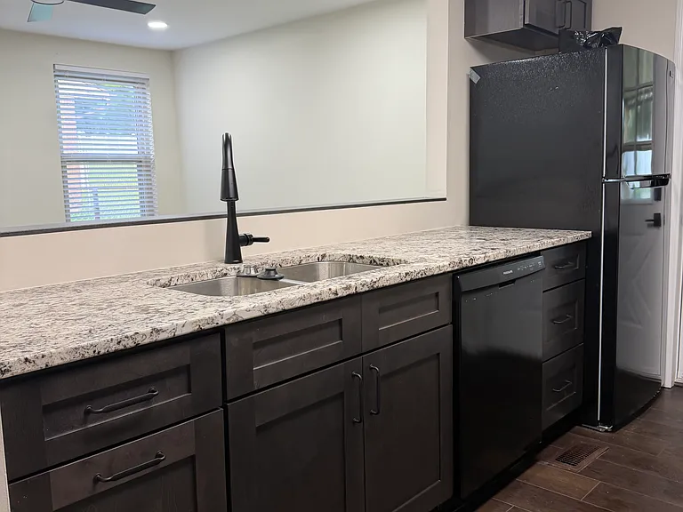 7982 Rustic Woods Dr — Photo 3