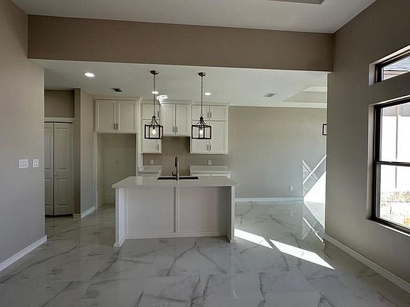 4th image of 2813 Ari Dr