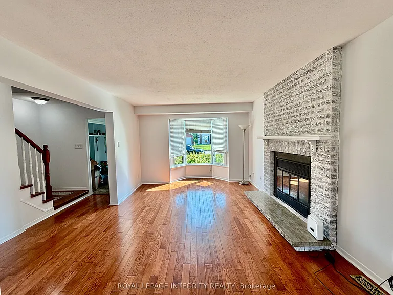 1039 Karsh Dr — Photo 11