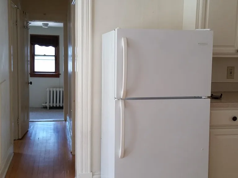 31 School St #4 — Photo 2