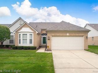 44133 Dylan Dr, Sterling Heights, MI 48314
