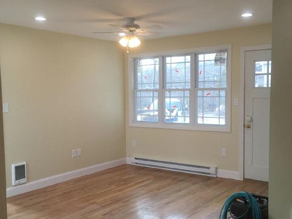 3rd image of 648 Chapman St