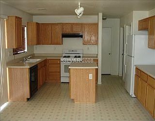 2nd image of 6130 Highland Gardens Dr