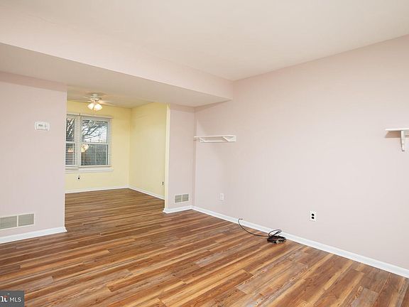 5th image of 225 Cedar Dr