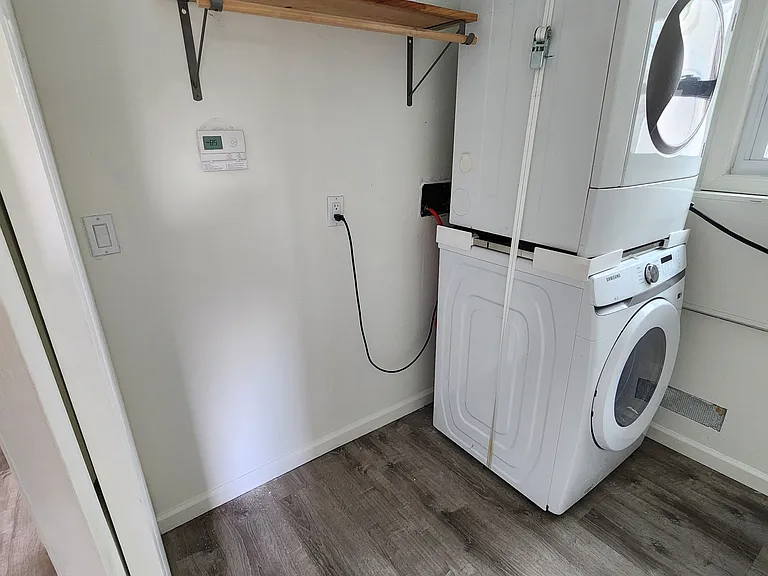 11 Laurel St — Photo 9
