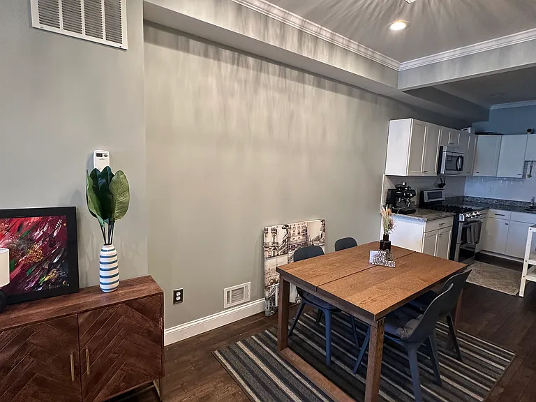 128 N East Ave — Photo 13