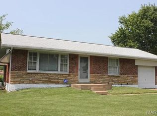 1277 Admiral Dr, Saint Louis, MO 63137